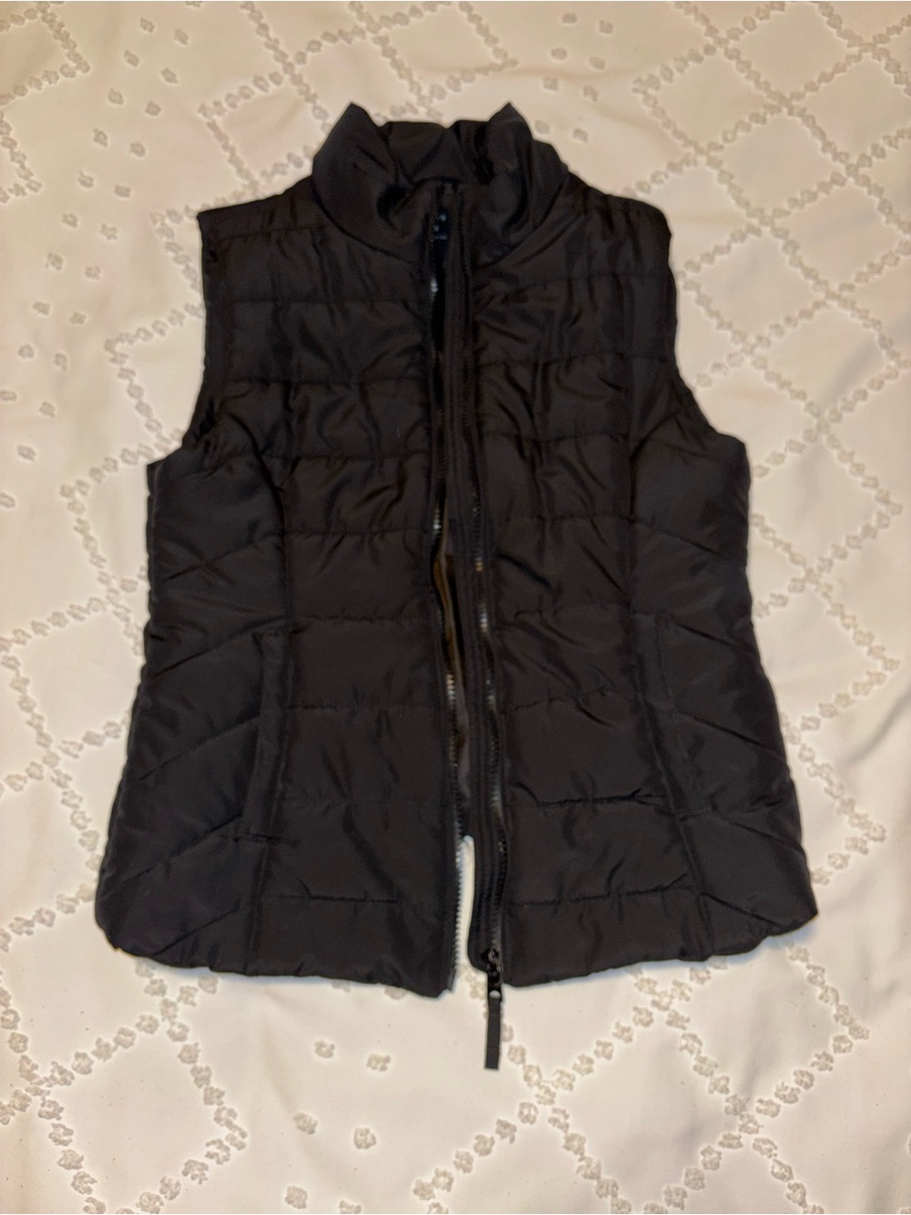 Aeropostale Quilted Vest in Black Size Medium